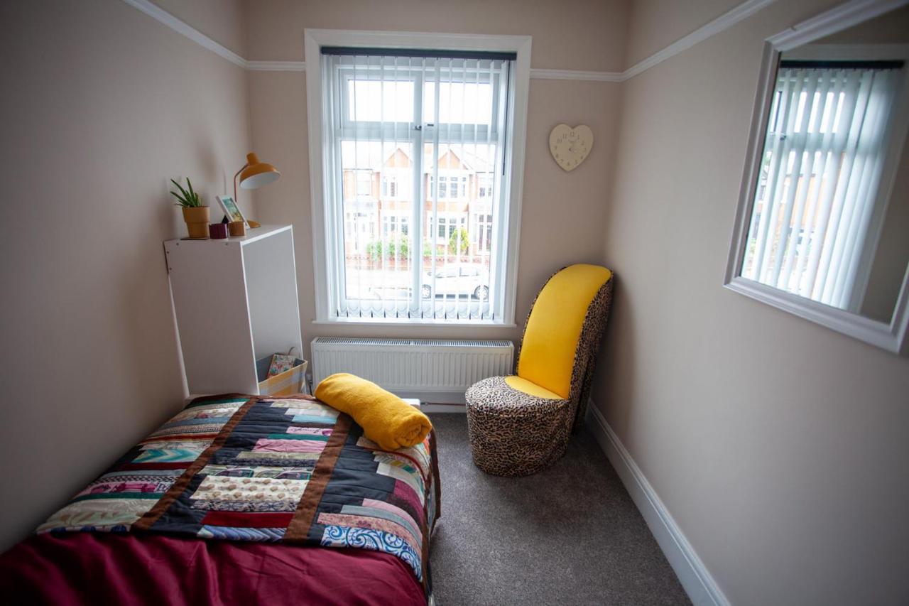 Quiet Residence Close To M6 Preston Samlesbury Bagian luar foto