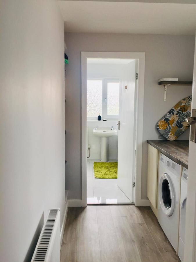 Quiet Residence Close To M6 Preston Samlesbury Bagian luar foto