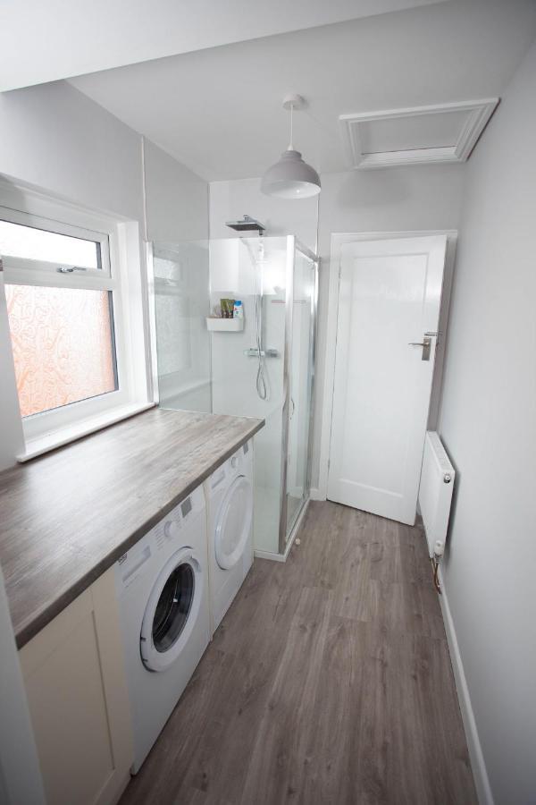 Quiet Residence Close To M6 Preston Samlesbury Bagian luar foto